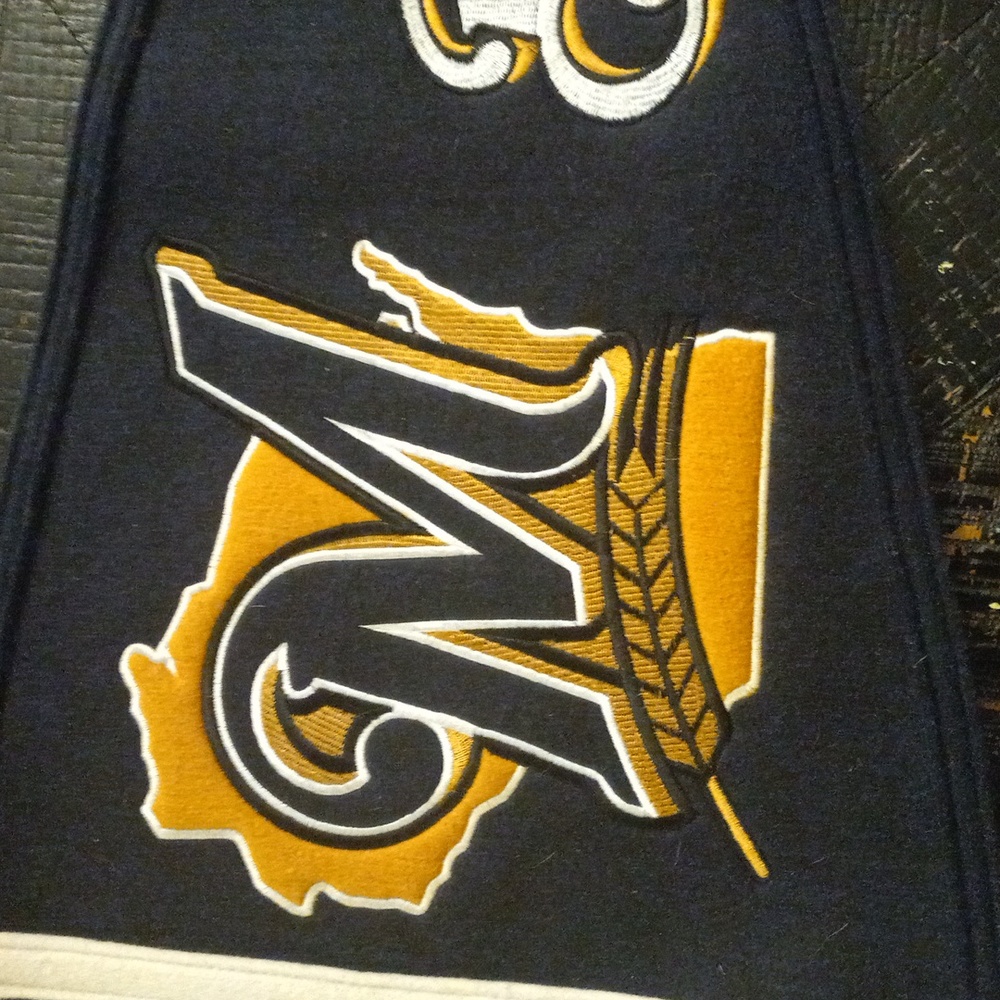 Two baseball banners - Picture 2 of 13